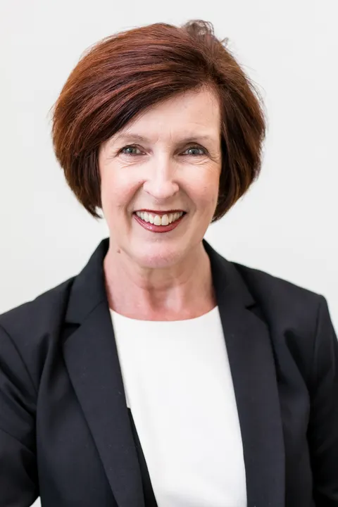 Bevin Eustace, real estate agent in Sierra Madre
