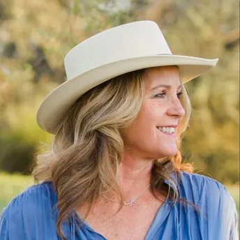 Julia Pickslay, real estate agent in Frazier Park