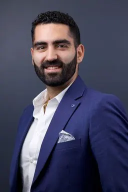 Gabriel Chahinian, real estate agent in Altadena