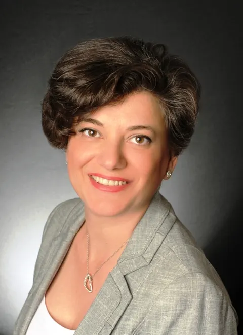 Arusyak Kazarian, real estate agent in Newhall