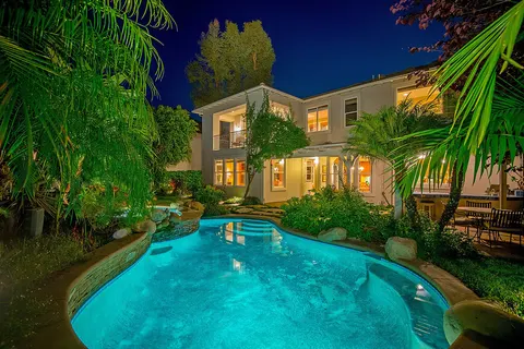Robin Mccary, real estate agent in Burbank