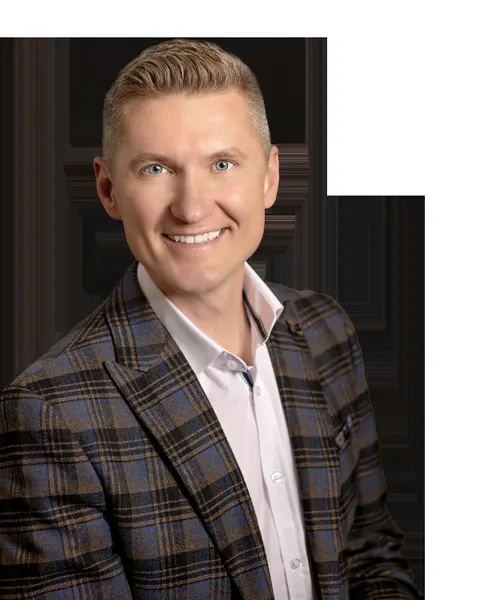 Mark Welling, real estate agent in La Crescenta