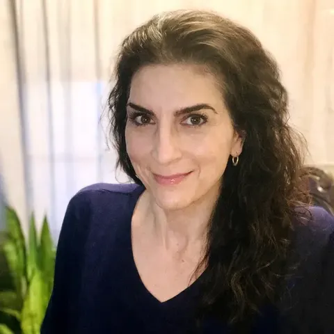 Linda Grigorian, real estate agent in Burbank