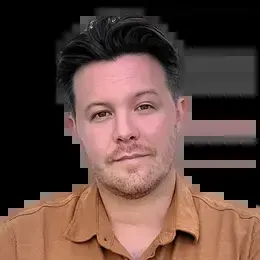 Ian Maddox, real estate agent in Los Angeles