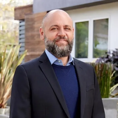 Alin Glogovicean, real estate agent in Los Angeles