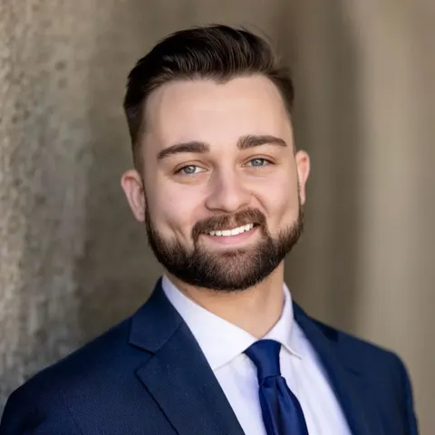 Jonathan Max, real estate agent in Burbank