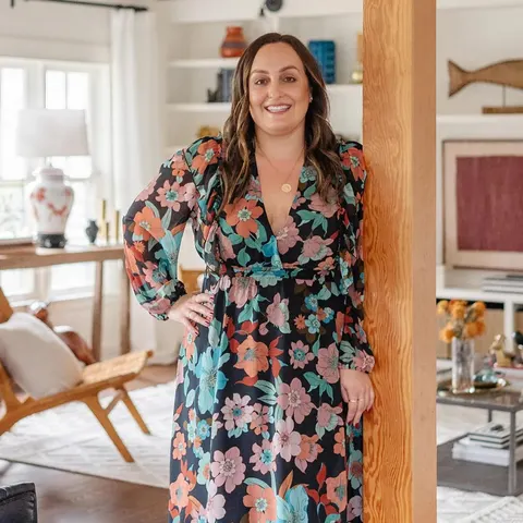 Michelle Artinian, real estate agent in Burbank