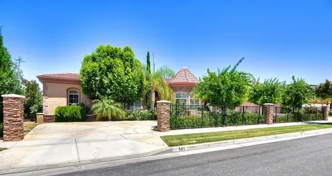 William Barker, real estate agent in Manhattan Beach
