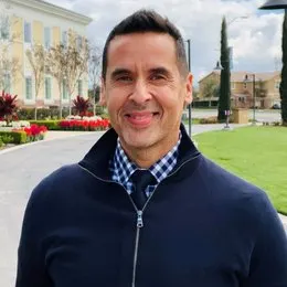 Mauricio Capetillo, real estate agent in Adelanto