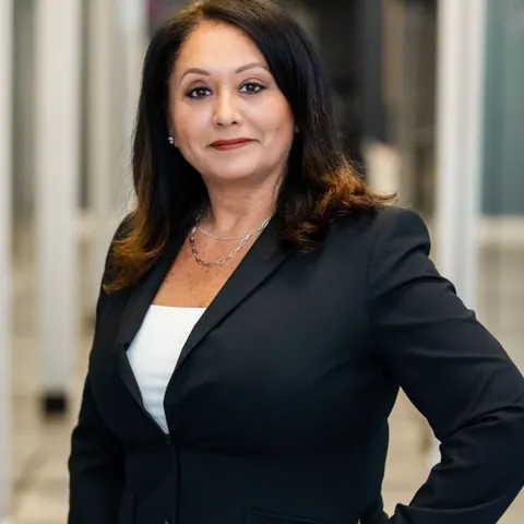 Leticia Palos, real estate agent in Fontana