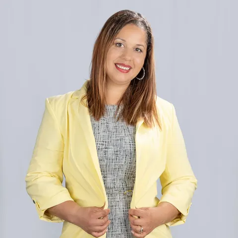 Faviola Nieves, real estate agent in Fontana