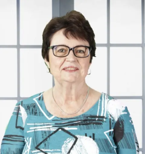 Mary Ann Pettis, real estate agent in Fontana