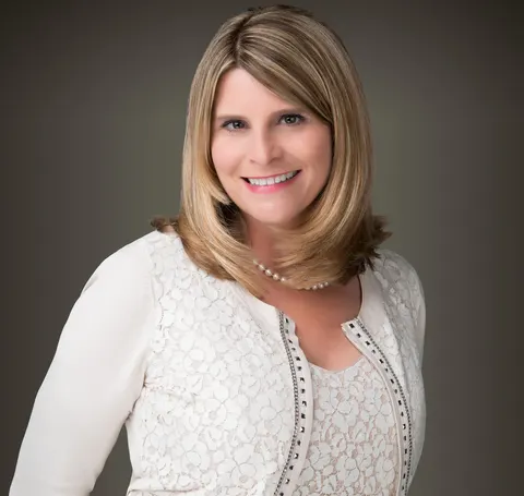 Sabrina Cole, real estate agent in Rancho Cucamonga