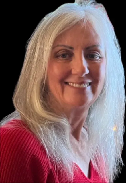 Rhonda Hatley, real estate agent in Wrightwood