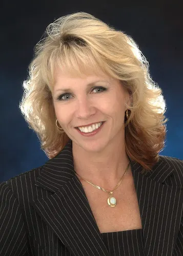 Donna Padula, real estate agent in Paradise