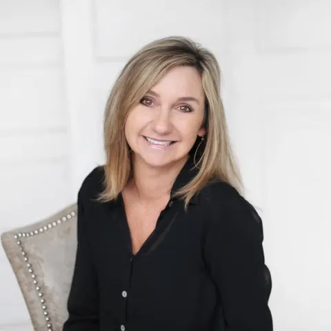 Robin Miller, real estate agent in Chico