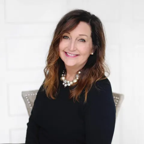 Lea Johnson, real estate agent in Chico