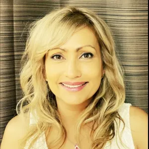 Maya Noble, real estate agent in Chico