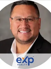 Ernest Salinas, real estate agent in Orland