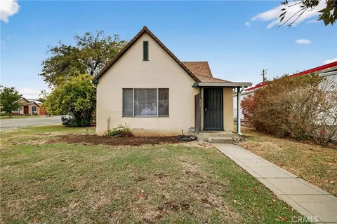 Raeann Titus, real estate agent in Willows