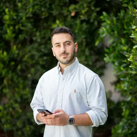 Moshe Kol, real estate agent in Tarzana