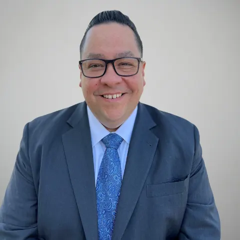 Alex Villasenor, real estate agent in Ontario