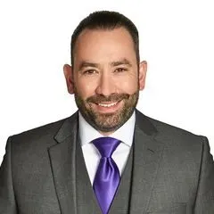 Omar Alfaro, real estate agent in Apple Valley