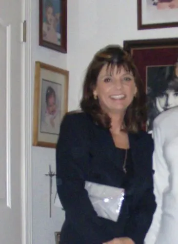Teresa Hernandez, real estate agent in Azusa