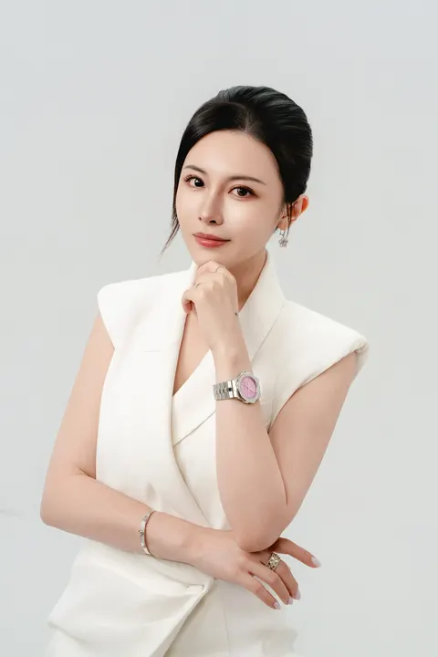 Vicky Zhang, real estate agent in Chino Hills