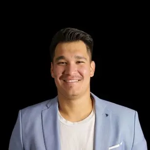 Angel Serrano, real estate agent in Corona