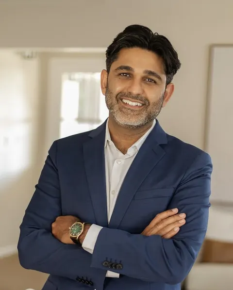 Mohit Kripalani, real estate agent in Los Angeles
