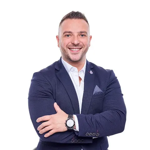 Viorel Gherghelah, real estate agent in Fontana