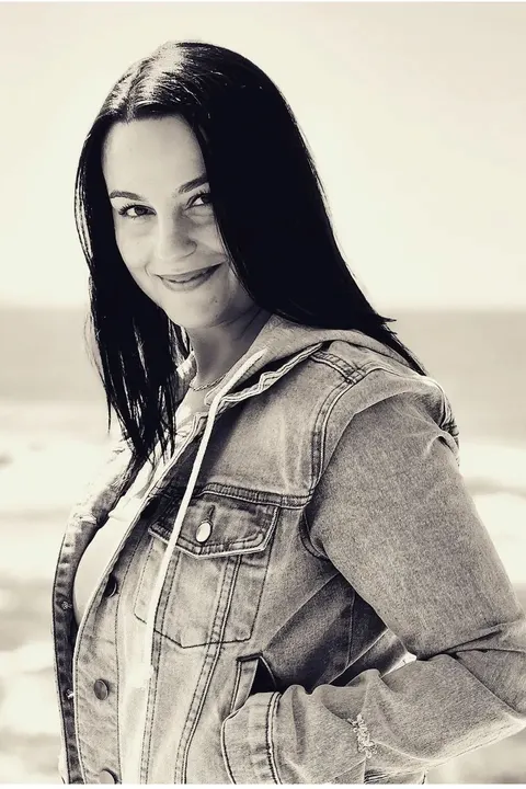 Jessica Parra, real estate agent in Colton