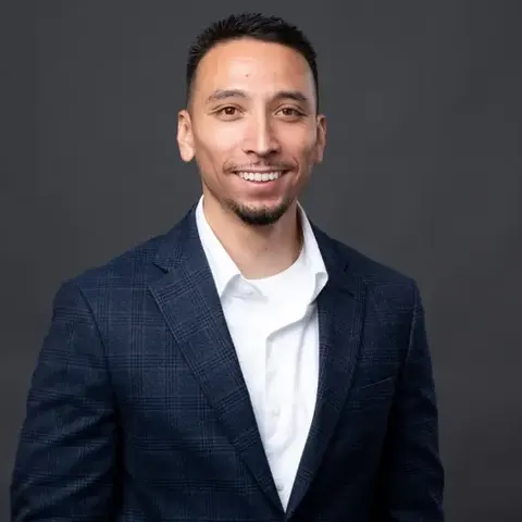 Reyes Abalos, real estate agent in Ontario