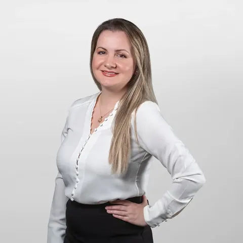 Viola Shytermeja, real estate agent in Colton