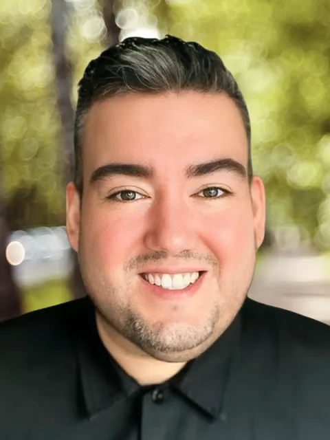 Ruben Hernandez, real estate agent in Fontana