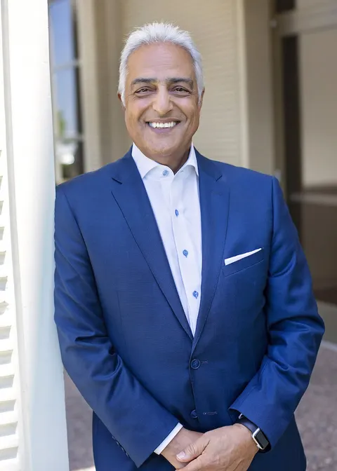 Michael Davar, real estate agent in Mission Viejo