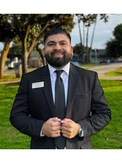 William Aquino, real estate agent in Los Angeles