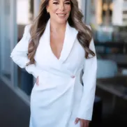 Iris Arechiga, real estate agent in Beaumont