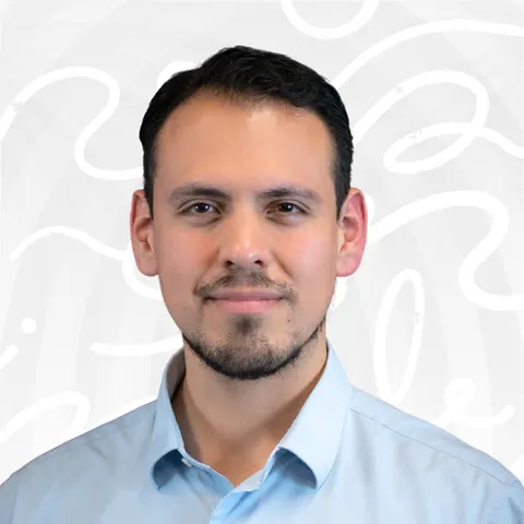 Hugo Avalos, real estate agent in Long Beach