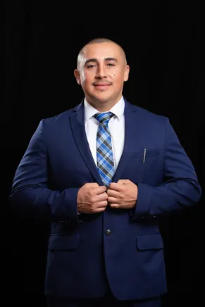 Jose Manuel Cardenas Gonzalez, real estate agent in Apple Valley