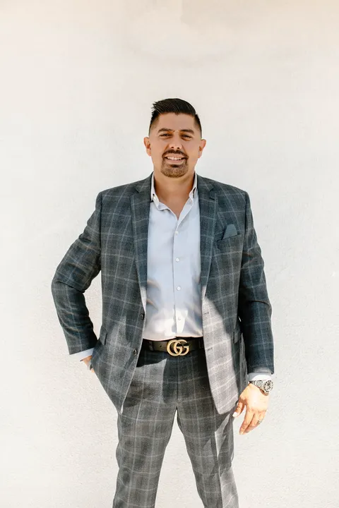 Robert Colangeli, real estate agent in Los Angeles