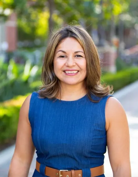 Joanna Diaz, real estate agent in Los Angeles