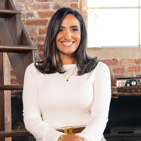 Nesreen Dye, real estate agent in Victorville