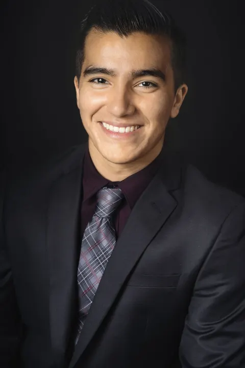 Derrick Lopez, real estate agent in Los Angeles