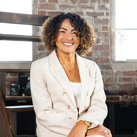 Nahed Benyamein, real estate agent in Los Angeles