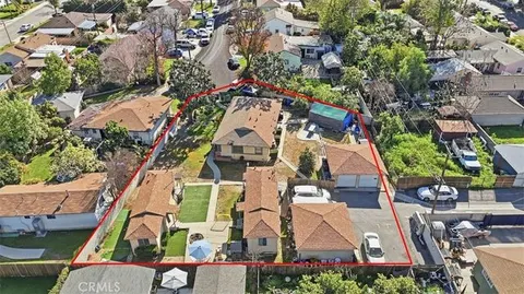 Jaenenne Nunez, real estate agent in Whittier