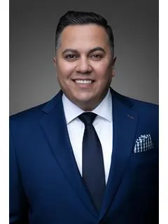 Jose Perez, real estate agent in Los Angeles