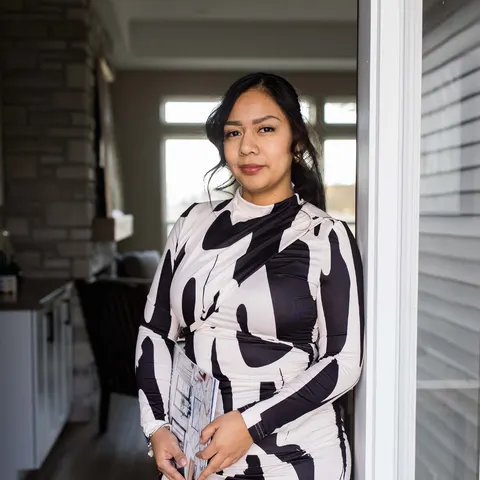 Rosalinda Rodriguez, real estate agent in Los Angeles