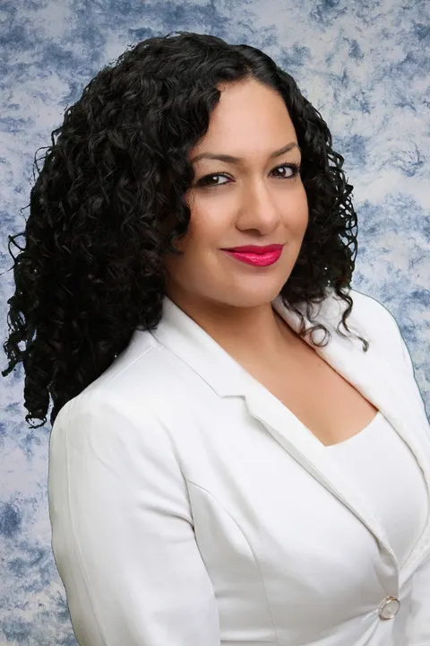 Liset Torres, real estate agent in Los Angeles